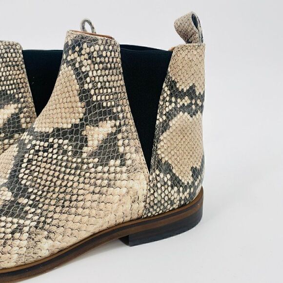 Lucky Brand Womens Size 7M Cream Snakeskin Print Haylia Chelsea Booties - Picture 2 of 9